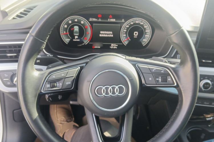 Used Audi A4L 2022 40 TFSI Fashion Dynamic Model Steering Wheel