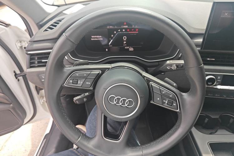 Used Audi A4L 2022 40 TFSI Luxury Prestige Edition Steering Wheel