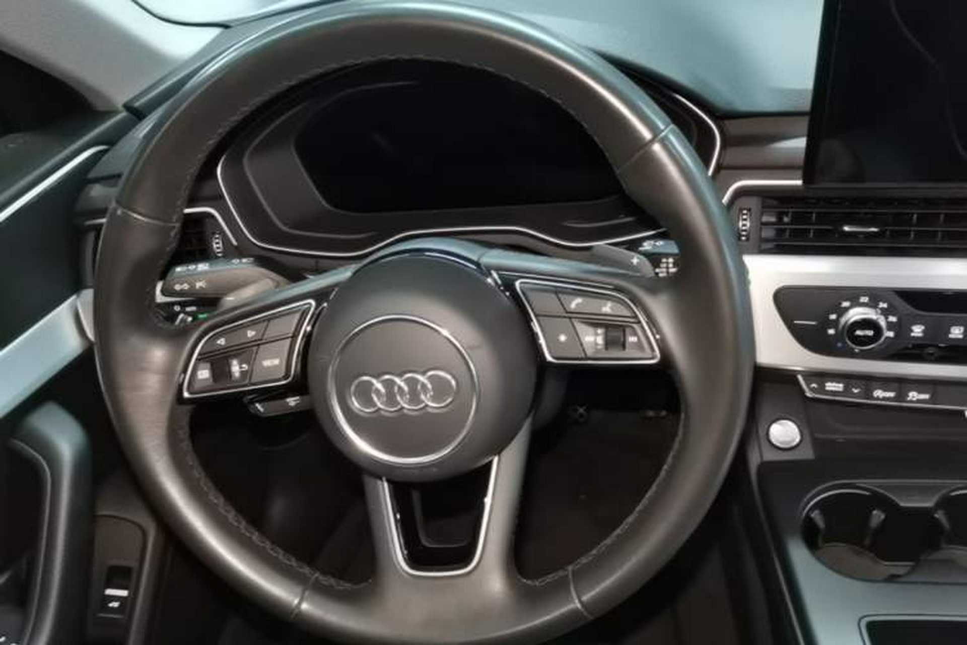 Used Audi A4L 2022 40 TFSI Fashion Dynamic Model Steering Wheel