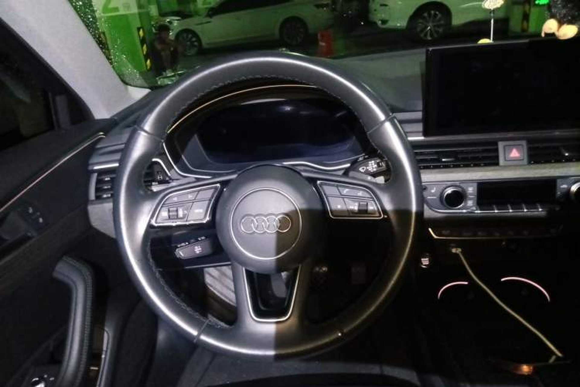 Used Audi A4L 2022 40 TFSI Luxury Prestige Edition Steering Wheel