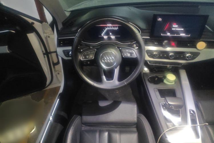 Used Audi A4L 2022 40 TFSI Fashion Dynamic Model Steering Wheel