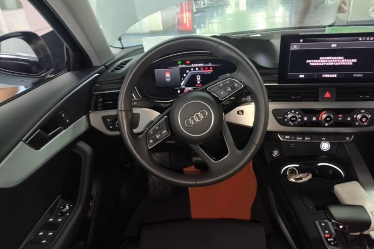 Used Audi A4L 2022 40 TFSI Fashion Dynamic Model Steering Wheel