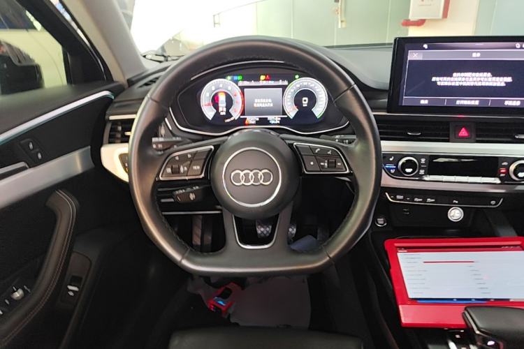 Used Audi A4L 2022 40 TFSI Fashion Dynamic Model Steering Wheel