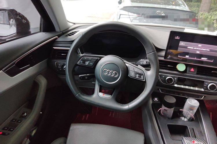 Used Audi A4L 2022 40 TFSI Luxury Dynamic Model Steering Wheel