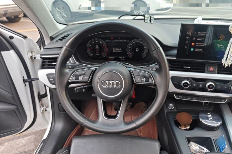 Used Audi A4L 2022 40 TFSI Fashion Dynamic Model Steering Wheel