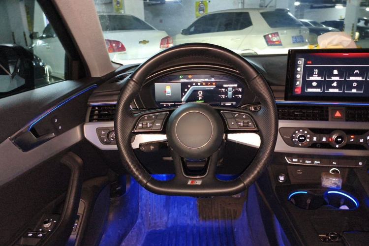 Used Audi A4L 2022 40 TFSI Fashion Dynamic Model Steering Wheel