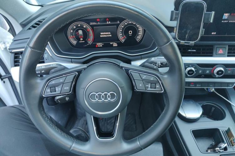 Used Audi A4L 2022 40 TFSI Fashion Dynamic Model Steering Wheel
