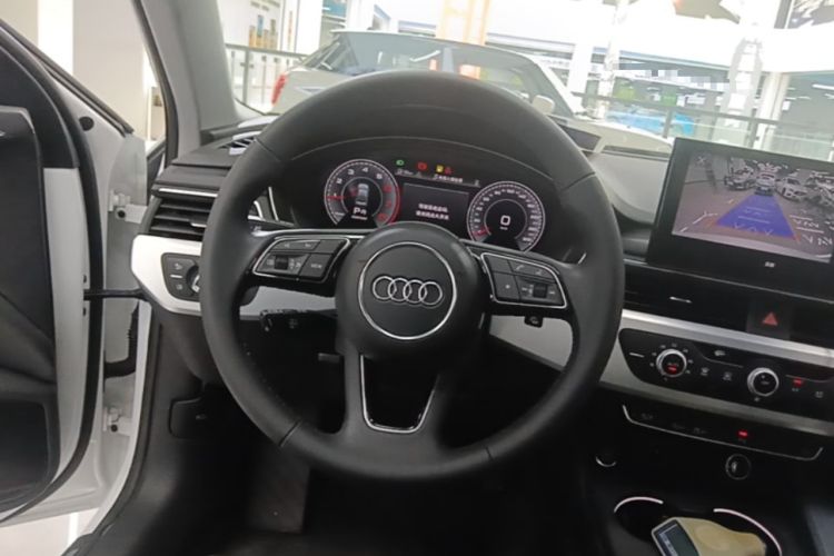 Used Audi A4L 2022 40 TFSI Fashion Dynamic Model Steering Wheel