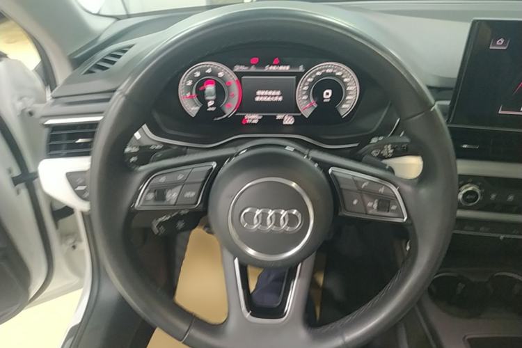 Used Audi A4L 2022 40 TFSI Fashion Dynamic Model Steering Wheel