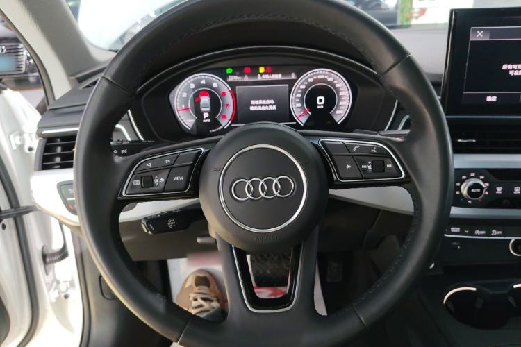 Used Audi A4L 2022 40 TFSI Fashion Dynamic Model Steering Wheel