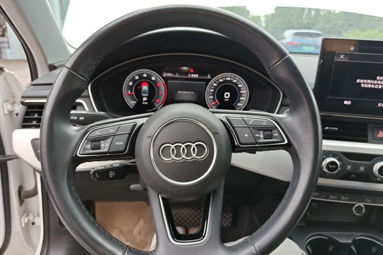 Used Audi A4L 2022 40 TFSI Fashion Dynamic Model Steering Wheel