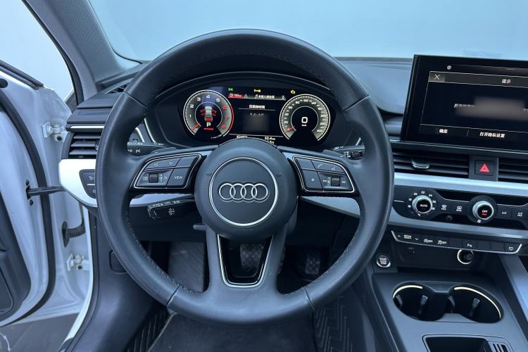 Used Audi A4L 2022 40 TFSI Fashion Dynamic Model Steering Wheel