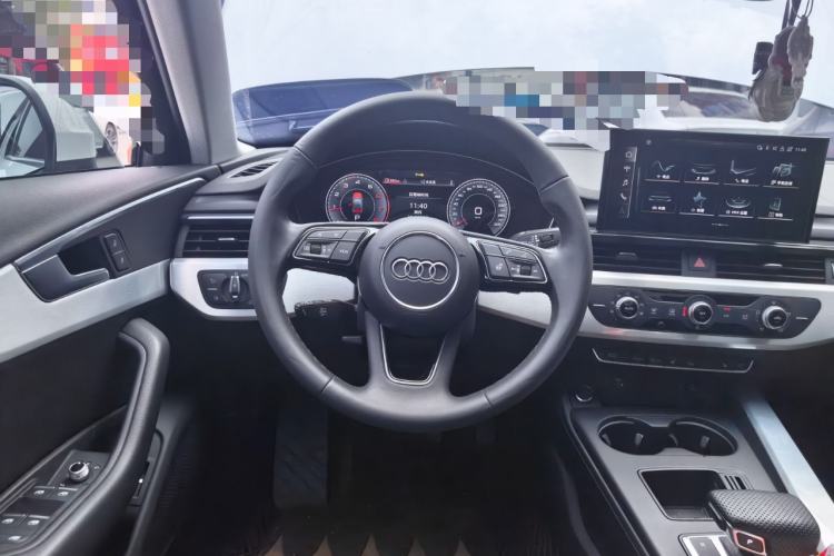 Used Audi A4L 2022 40 TFSI Fashion Dynamic Model Steering Wheel