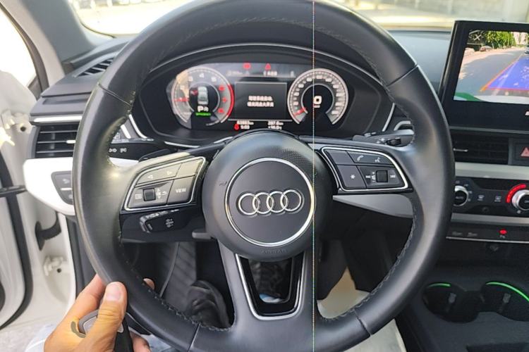 Used Audi A4L 2022 40 TFSI Fashion Dynamic Model Steering Wheel