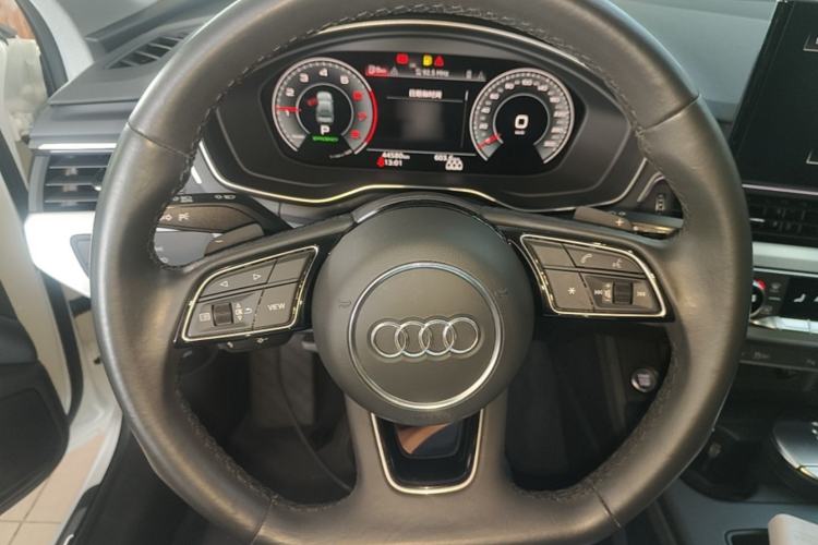Used Audi A4L 2022 40 TFSI Fashion Dynamic Model Steering Wheel
