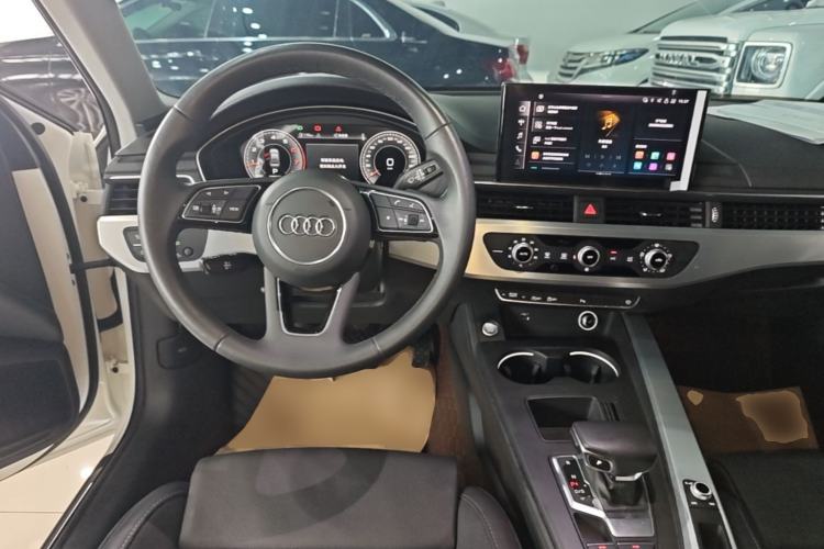 Used Audi A4L 2022 40 TFSI Fashion Dynamic Model Steering Wheel