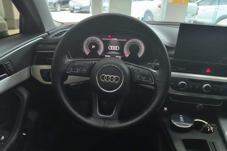 Used Audi A4L 2022 40 TFSI Fashion Dynamic Model Steering Wheel