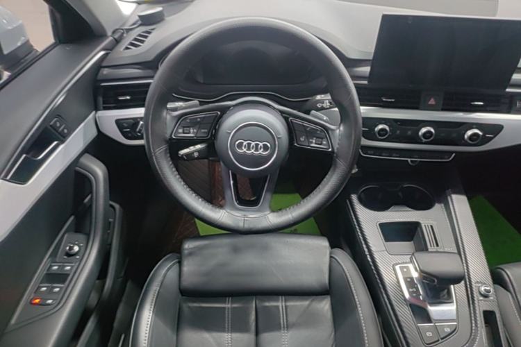 Used Audi A4L 2022 40 TFSI Fashion Dynamic Model Steering Wheel