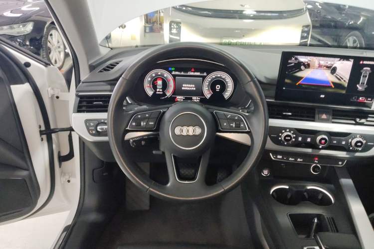 Used Audi A4L 2022 40 TFSI Fashion Dynamic Model Steering Wheel