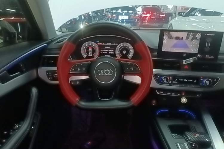 Used Audi A4L 2022 40 TFSI Luxury Dynamic Model Steering Wheel