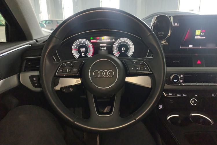Used Audi A4L 2022 40 TFSI Fashion Dynamic Model Steering Wheel