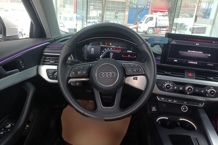 Used Audi A4L 2022 40 TFSI Fashion Dynamic Model Steering Wheel