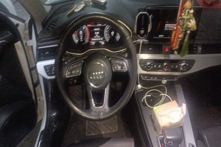 Used Audi A4L 2022 40 TFSI Fashion Dynamic Model Steering Wheel