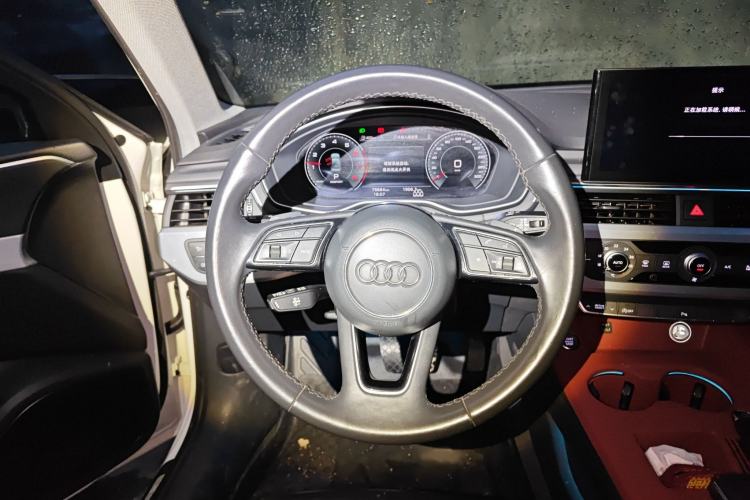 Used Audi A4L 2022 40 TFSI Fashion Dynamic Model Steering Wheel