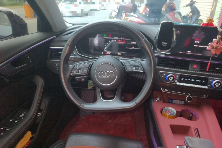 Used Audi A4L 2022 40 TFSI Luxury Dynamic Model Steering Wheel