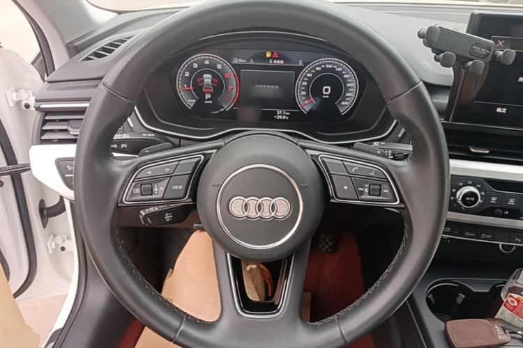 Used Audi A4L 2022 40 TFSI Fashion Dynamic Model Steering Wheel