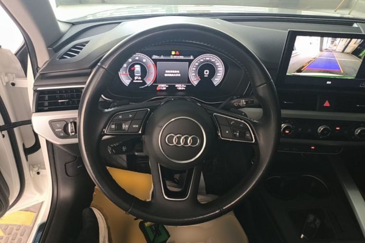 Used Audi A4L 2022 40 TFSI Fashion Dynamic Model Steering Wheel