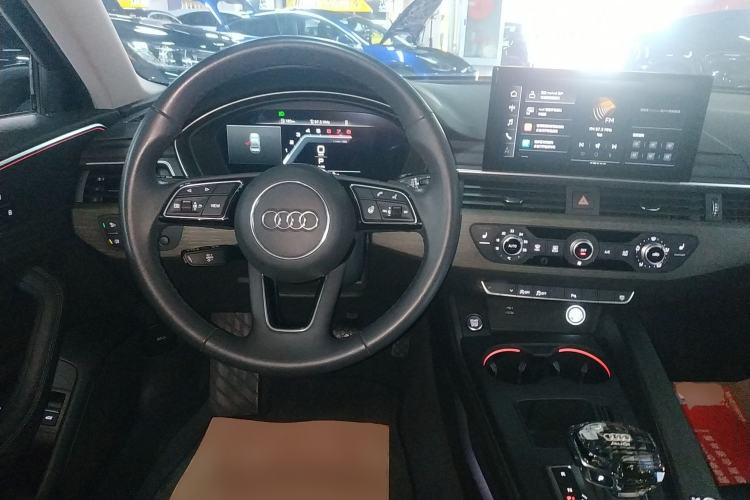 Used Audi A4L 2022 40 TFSI Stylish and Elegant Edition Steering Wheel