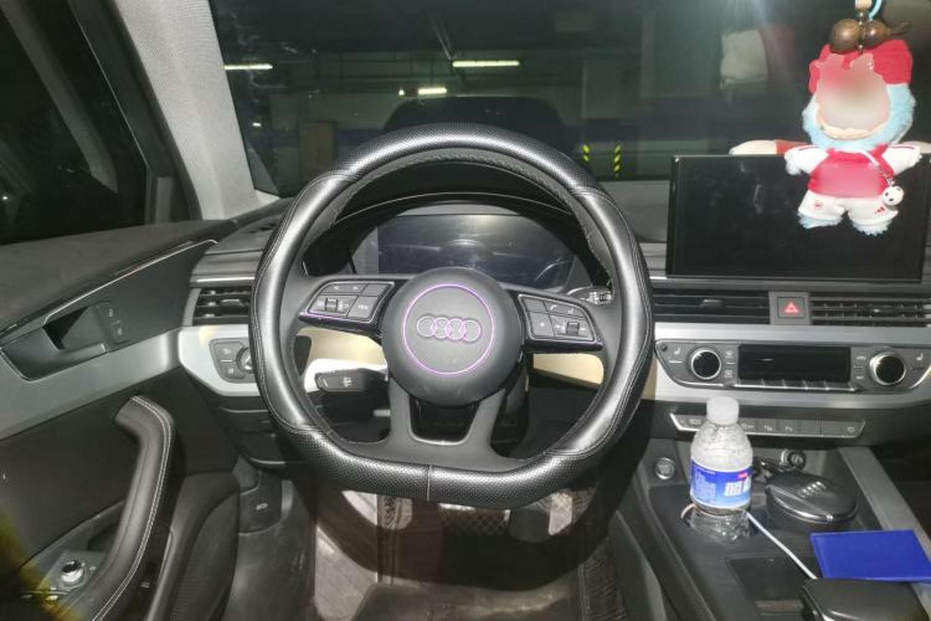 Used Audi A4L 2022 40 TFSI Luxury Dynamic Model Steering Wheel