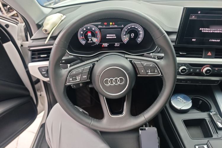 Used Audi A4L 2022 40 TFSI Fashion Dynamic Model Steering Wheel
