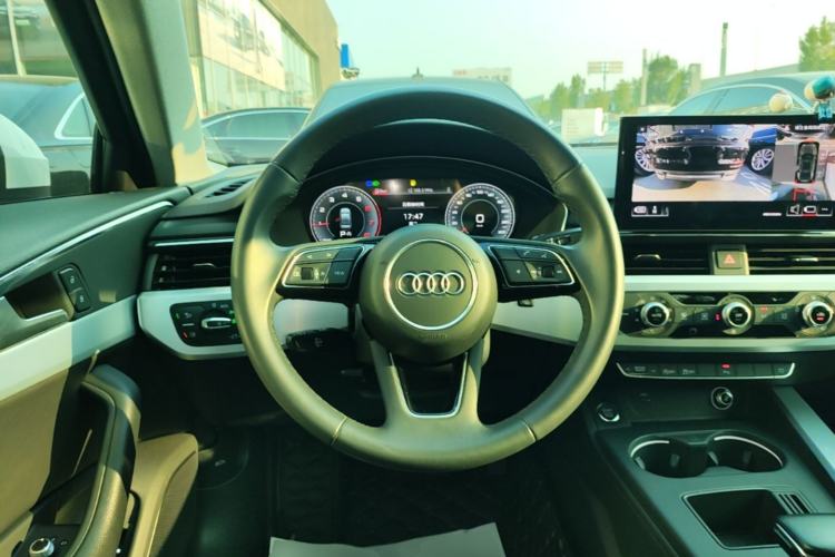 Used Audi A4L 2022 40 TFSI Fashion Dynamic Model Steering Wheel