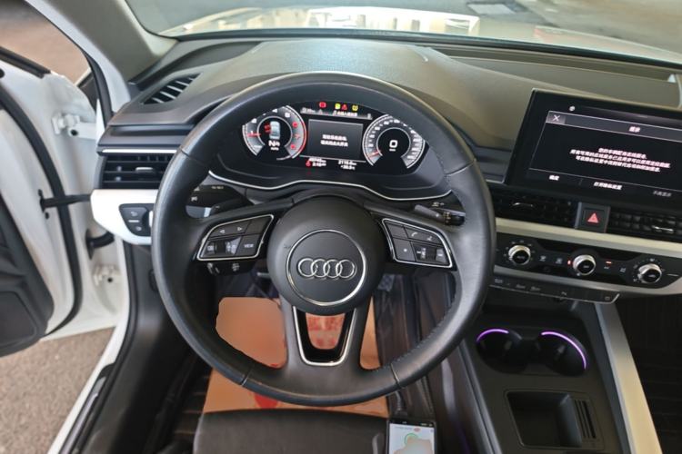 Used Audi A4L 2022 40 TFSI Fashion Dynamic Model Steering Wheel