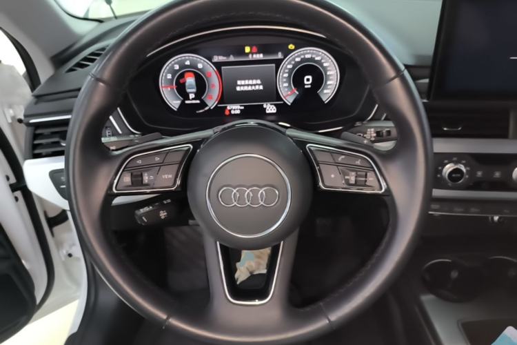 Used Audi A4L 2022 40 TFSI Fashion Dynamic Model Steering Wheel
