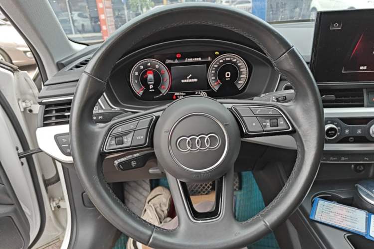 Used Audi A4L 2022 40 TFSI Fashion Dynamic Model Steering Wheel