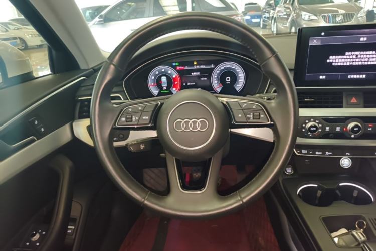 Used Audi A4L 2022 40 TFSI Fashion Dynamic Model Steering Wheel