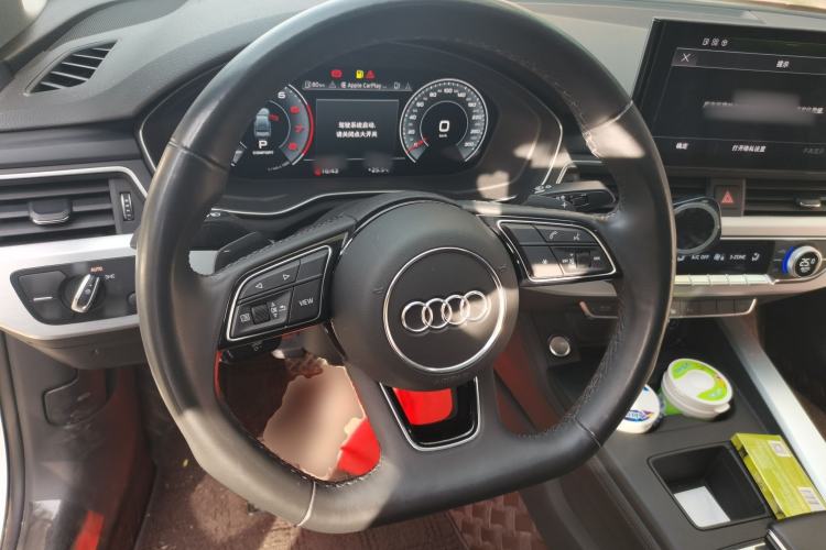Used Audi A4L 2022 40 TFSI Luxury Dynamic Model Steering Wheel
