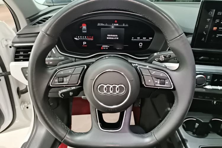Used Audi A4L 2022 40 TFSI Luxury Dynamic Model Steering Wheel