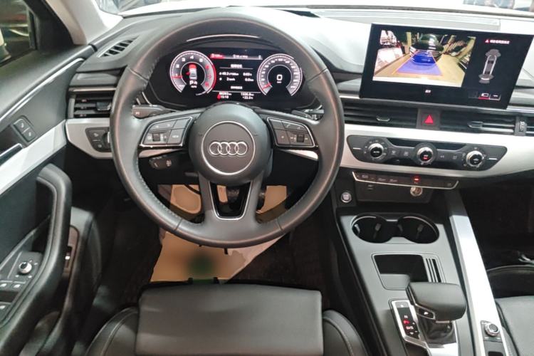 Used Audi A4L 2022 40 TFSI Fashion Dynamic Model Steering Wheel