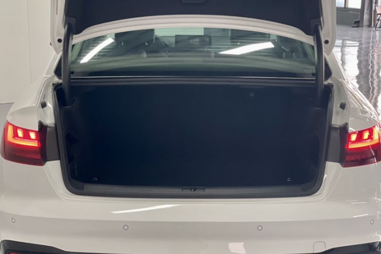 Used Audi A4L 2022 40 TFSI Luxury Dynamic Model Trunk