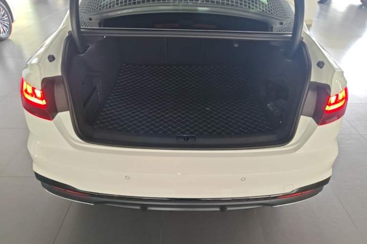 Used Audi A4L 2022 40 TFSI Luxury Dynamic Model Trunk