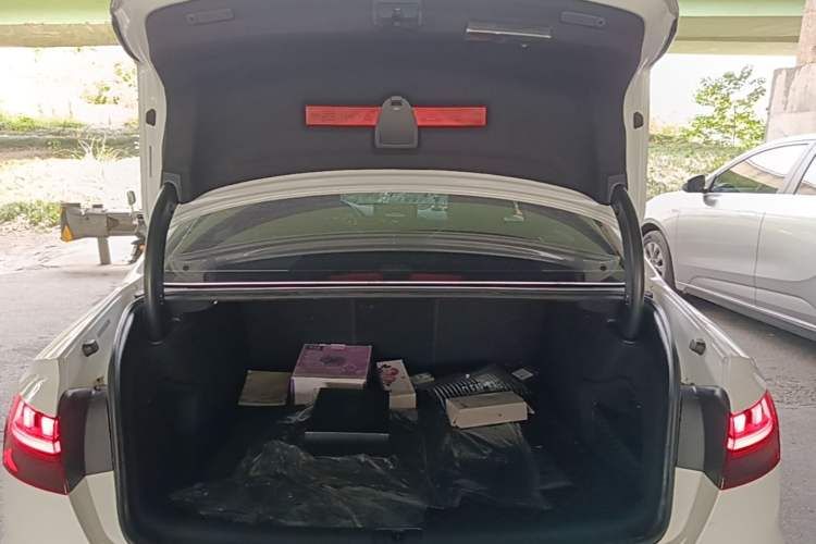 Used Audi A4L 2022 40 TFSI Fashion Dynamic Model Trunk