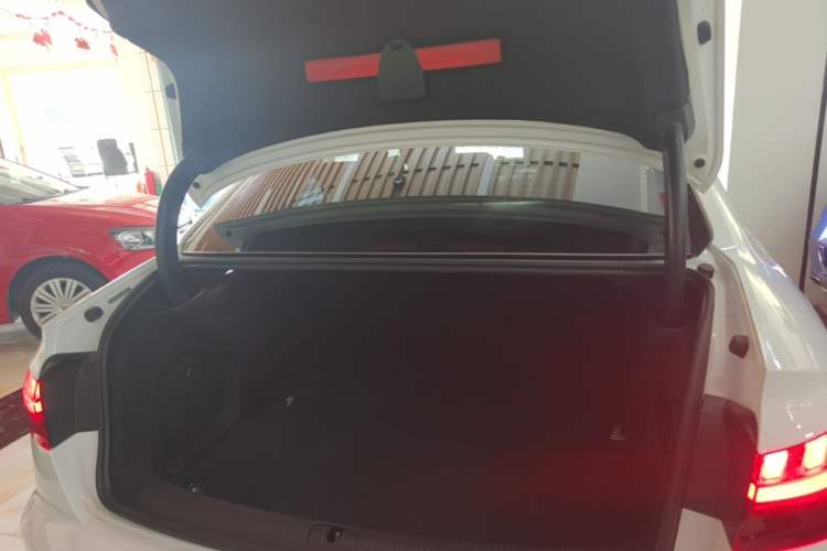 Used Audi A4L 2022 40 TFSI Fashion Dynamic Model Trunk