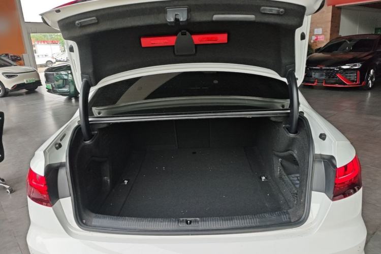 Used Audi A4L 2022 40 TFSI Fashion Dynamic Model Trunk