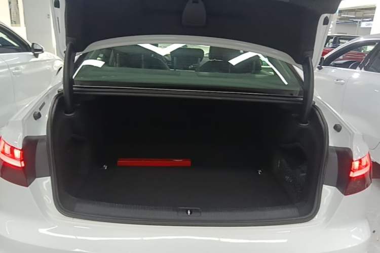 Used Audi A4L 2022 40 TFSI Fashion Dynamic Model Trunk