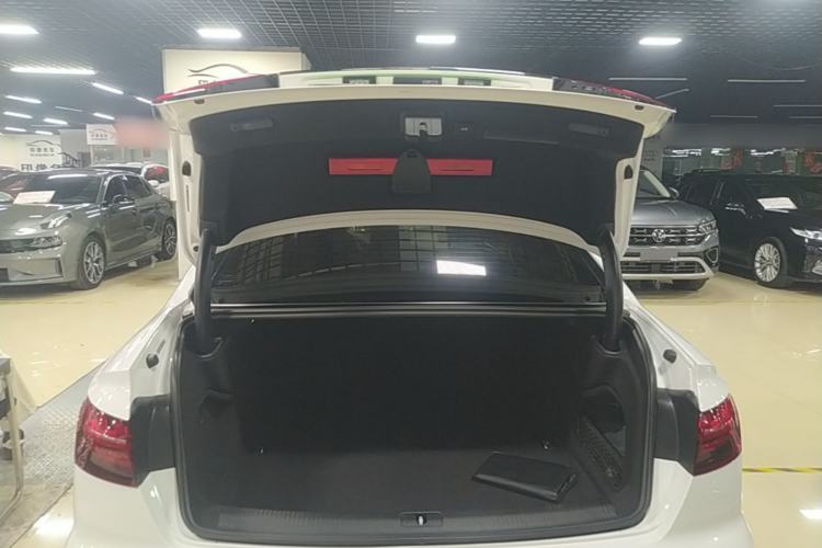 Used Audi A4L 2022 40 TFSI Fashion Dynamic Model Trunk
