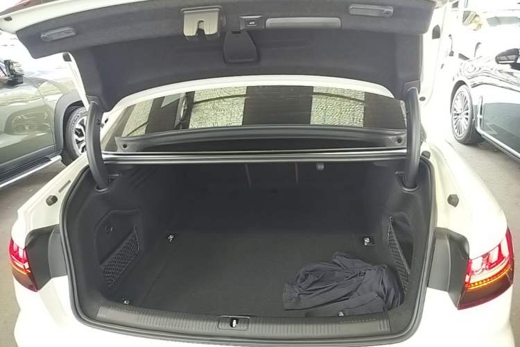 Used Audi A4L 2022 40 TFSI Luxury Dynamic Model Trunk